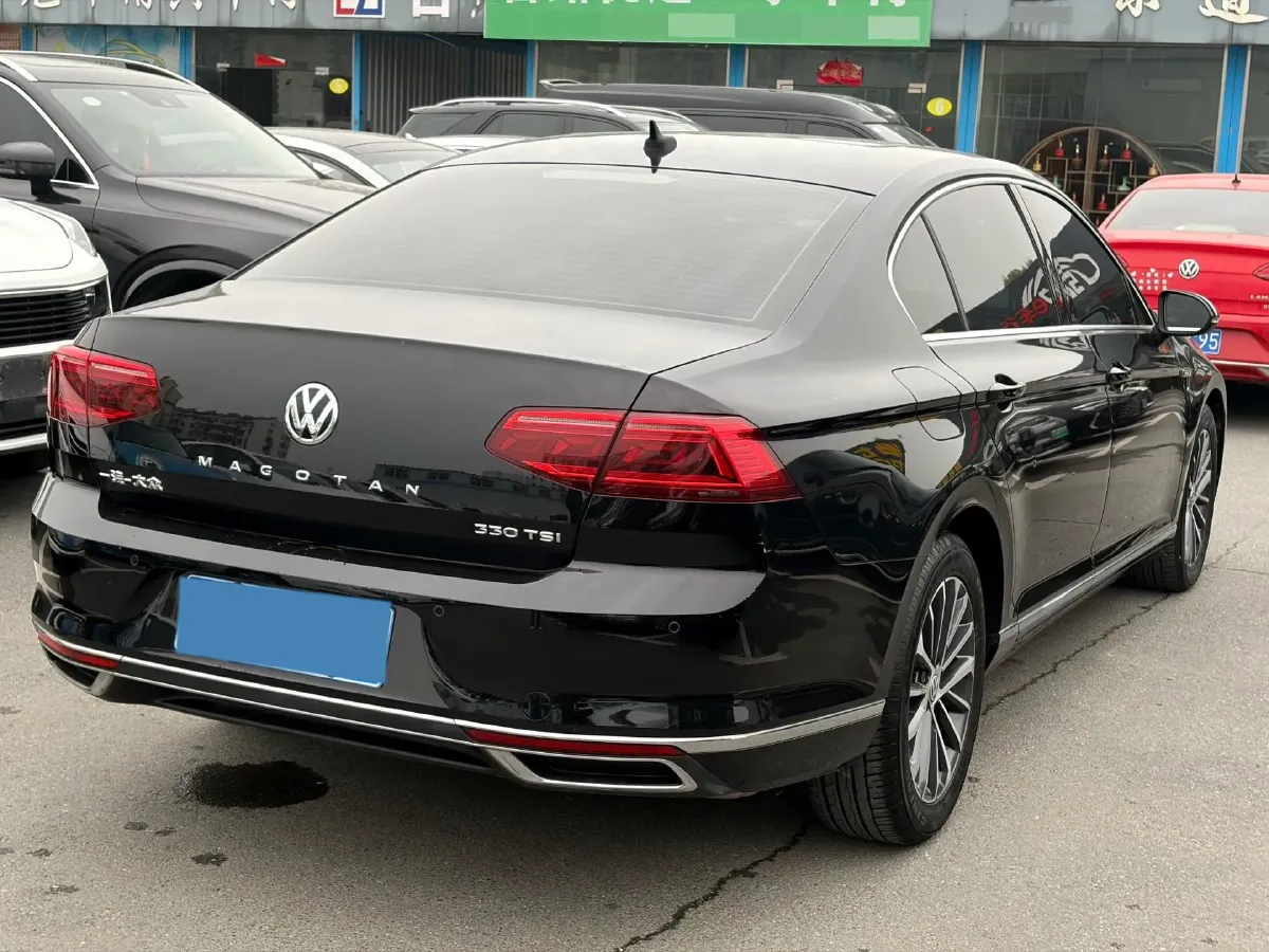 2020 Volkswagen Magotan 2.0T 186HP L4 7DCT,autocango,china used car exporter,china ev exporter,chinese used car exporter,chinese used ev exporter