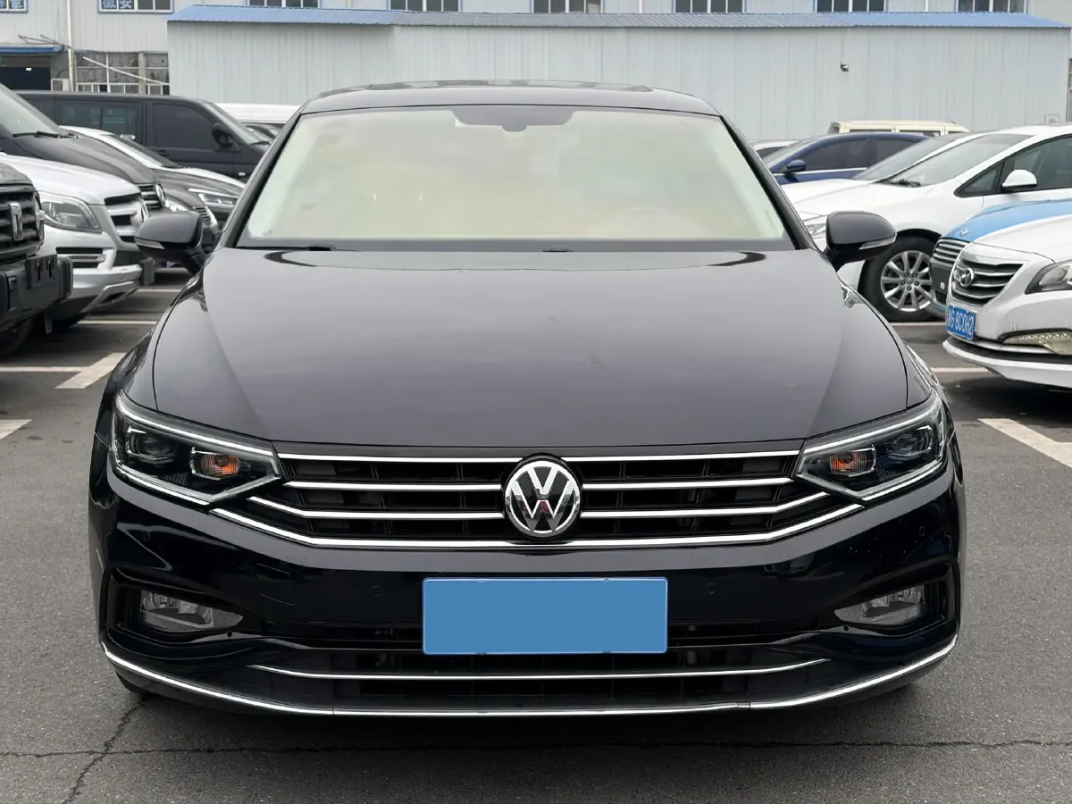 2020 Volkswagen Magotan 2.0T 186HP L4 7DCT,autocango,china used car exporter,china ev exporter,chinese used car exporter,chinese used ev exporter