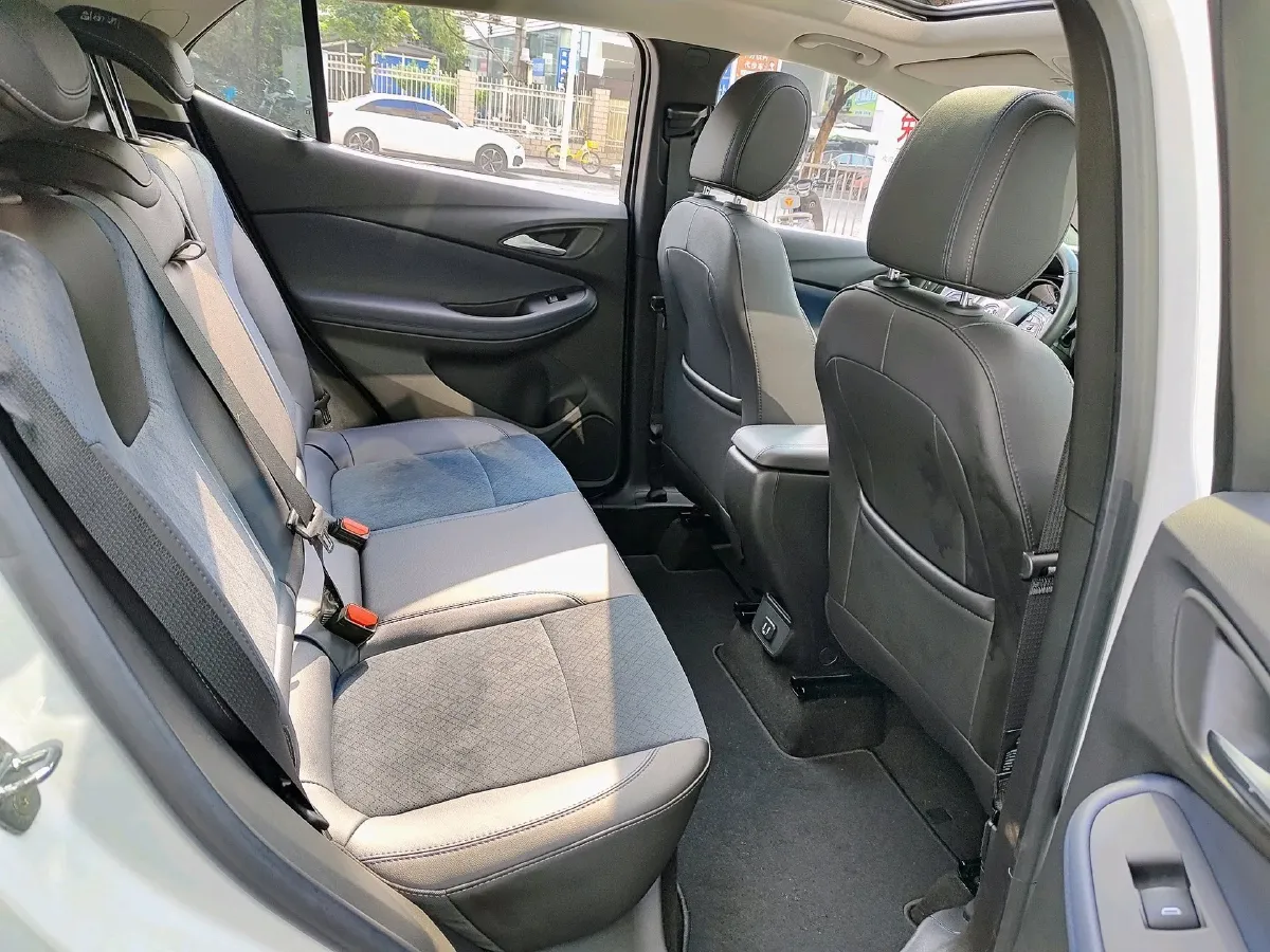 2022 Buick Encore GX 1.3T 165HP L3 CVT,autocango,china used car exporter,china ev exporter,chinese used car exporter,chinese used ev exporter