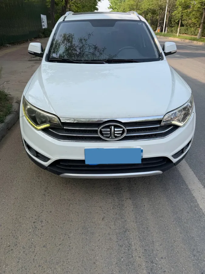 2017 FAW Senia R7 1.6L 116HP L4 6AT,autocango,china used car exporter,china ev exporter,chinese used car exporter,chinese used ev exporter
