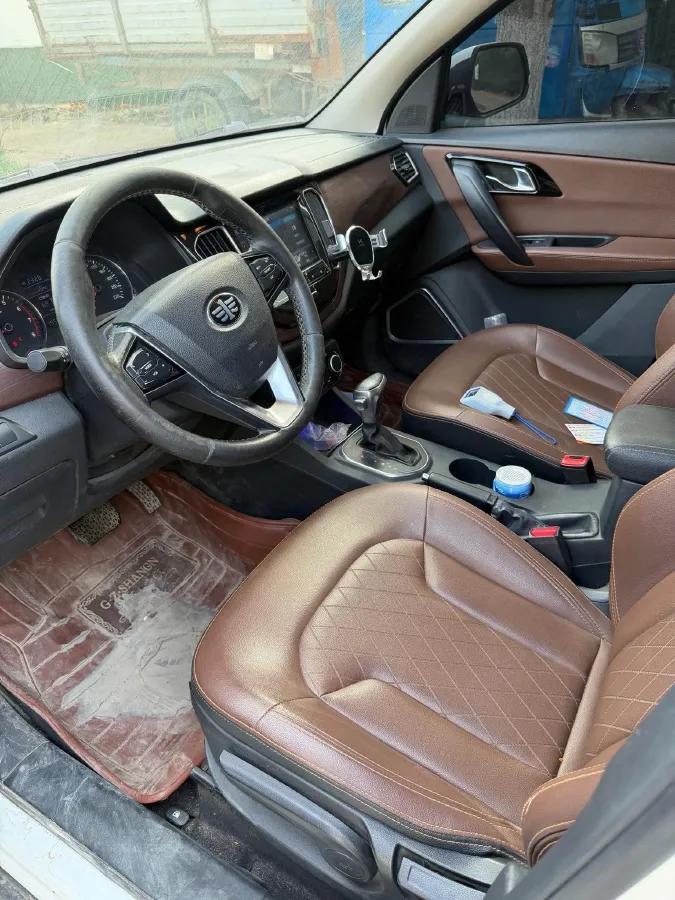 2017 FAW Senia R7 1.6L 116HP L4 6AT,autocango,china used car exporter,china ev exporter,chinese used car exporter,chinese used ev exporter