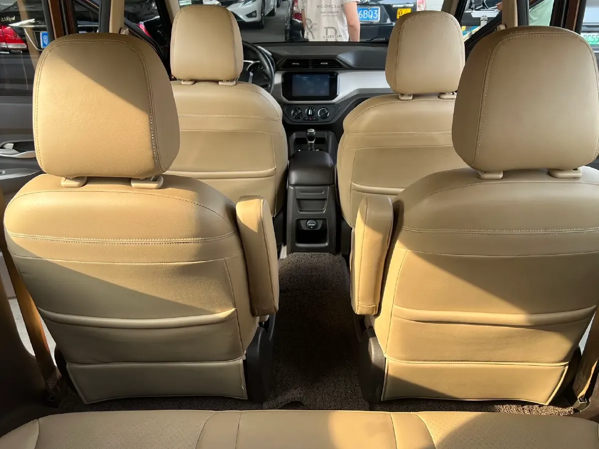 2018 WuLing HongGuang 1.5L 105HP L4 5MT,autocango,china used car exporter,china ev exporter,chinese used car exporter,chinese used ev exporter