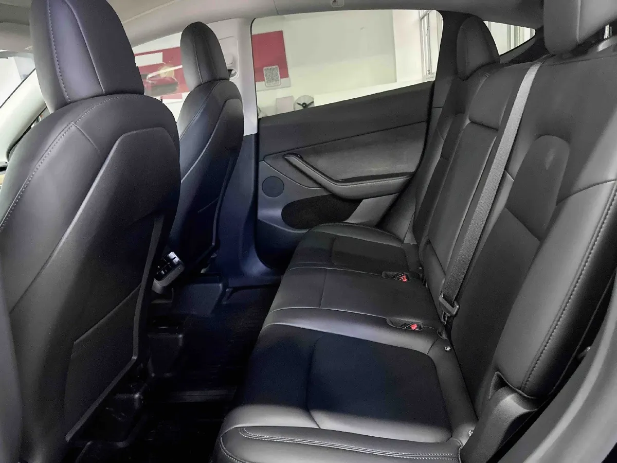 2022 Tesla Model Y BEV 60KWH,autocango,china used car exporter,china ev exporter,chinese used car exporter,chinese used ev exporter