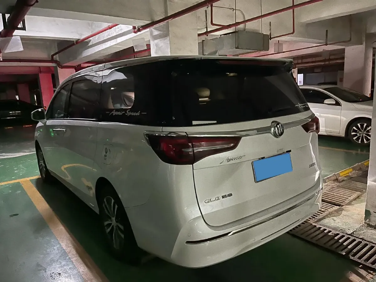 2023 Buick GL8 2.0T 237HP L4 9AT,autocango,china used car exporter,china ev exporter,chinese used car exporter,chinese used ev exporter