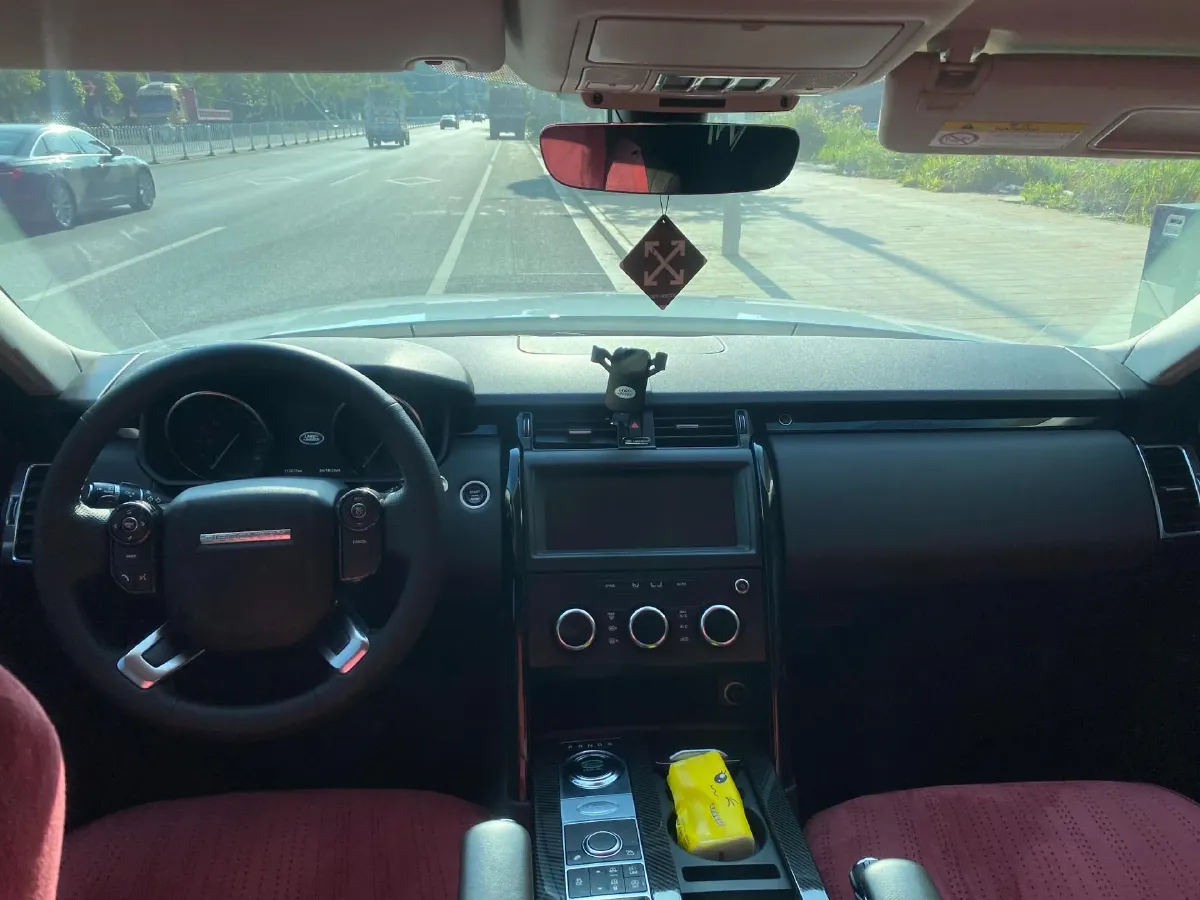 2018 Land Rover Discovery 3.0T 340HP V6 8AT,autocango,china used car exporter,china ev exporter,chinese used car exporter,chinese used ev exporter