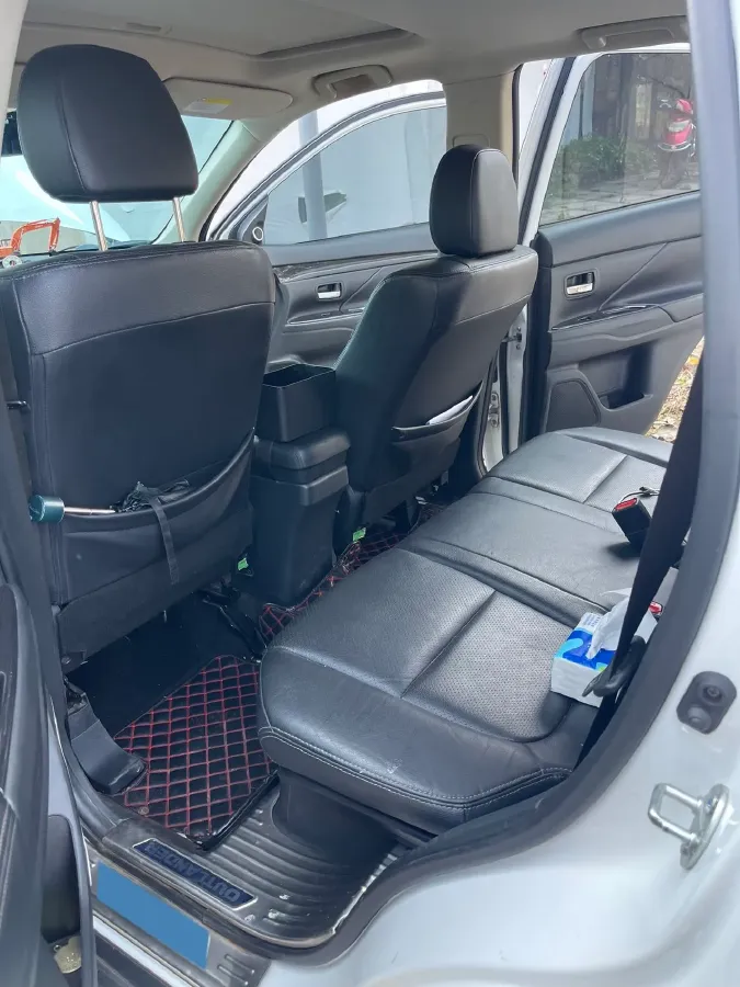 2018 Mitsubishi Outlander 2.4L 192HP L4 CVT,autocango,china used car exporter,china ev exporter,chinese used car exporter,chinese used ev exporter