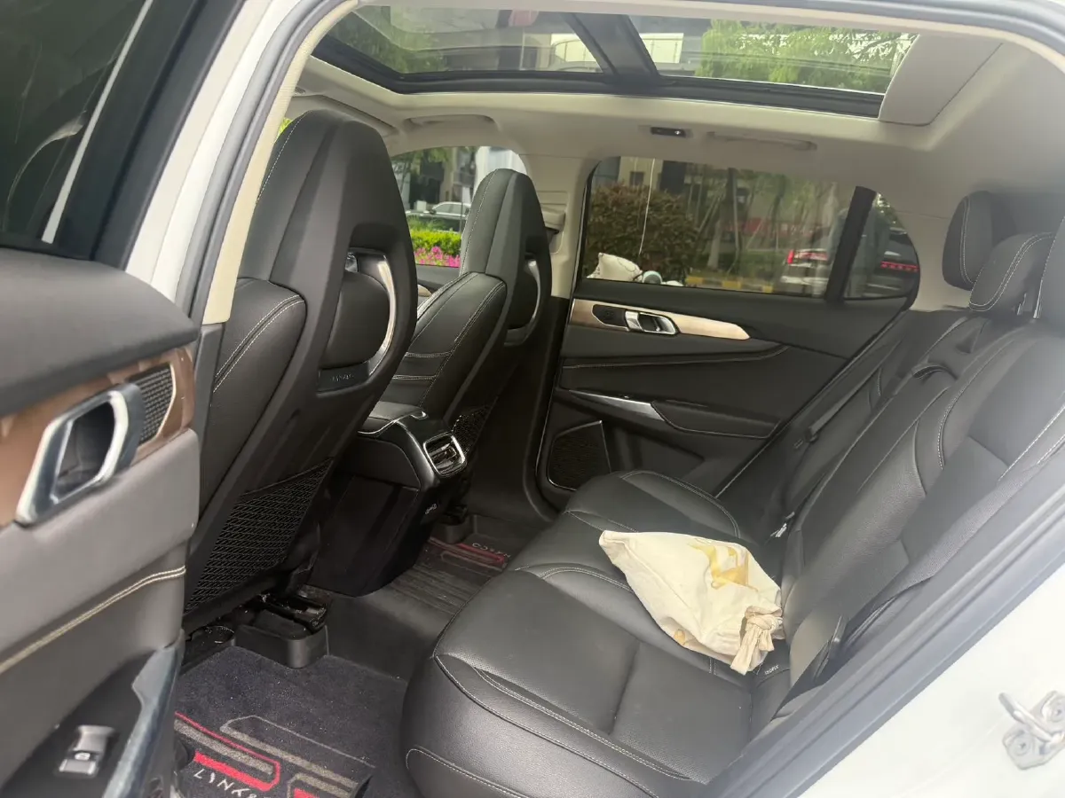 2019 LYNK&CO 01 2.0T 190HP L4 6AT,autocango,china used car exporter,china ev exporter,chinese used car exporter,chinese used ev exporter