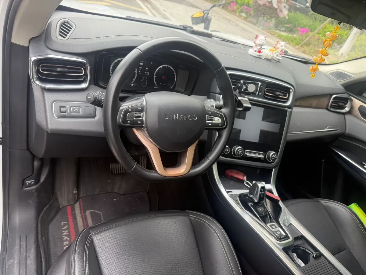 2019 LYNK&CO 01 2.0T 190HP L4 6AT,autocango,china used car exporter,china ev exporter,chinese used car exporter,chinese used ev exporter