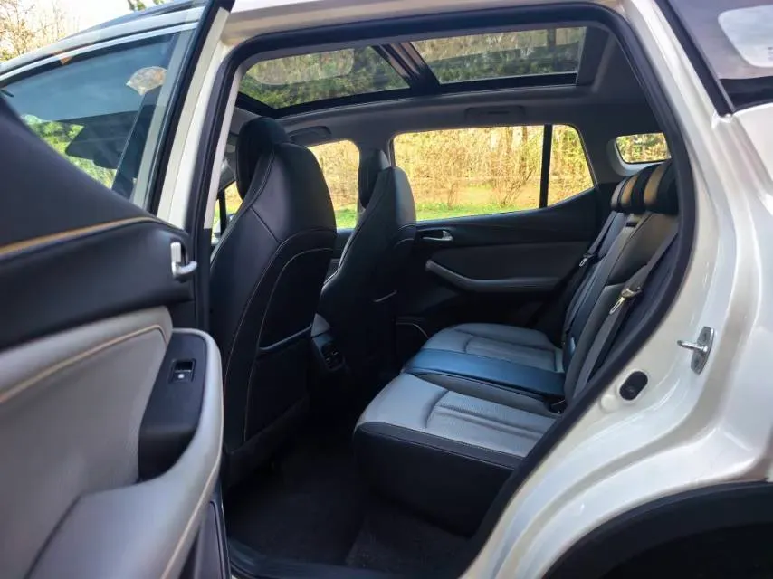 2022 GAC Trumpchi GS4 1.5T 169HP L4 6AT,autocango,china used car exporter,china ev exporter,chinese used car exporter,chinese used ev exporter