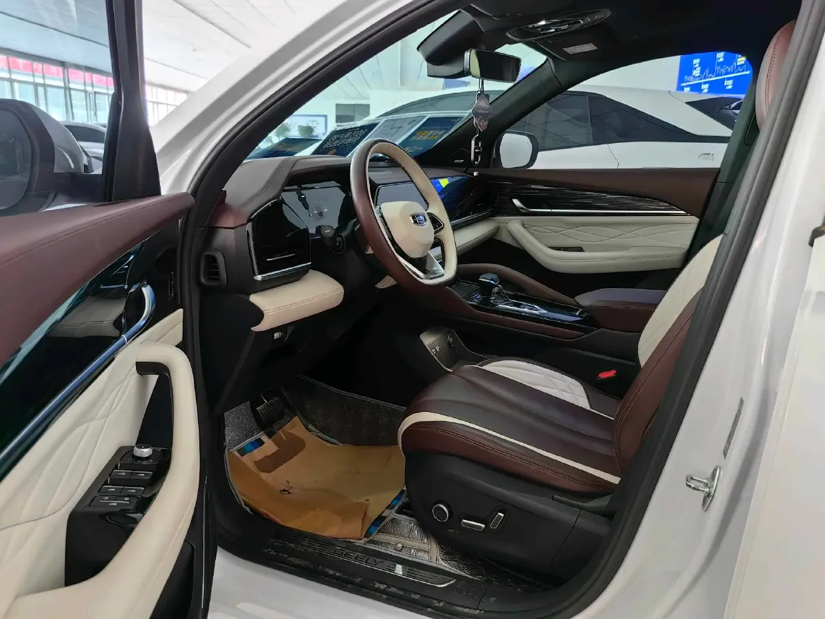 2021 Geely Monjaro 2.0T 218HP L4 7DCT,autocango,china used car exporter,china ev exporter,chinese used car exporter,chinese used ev exporter