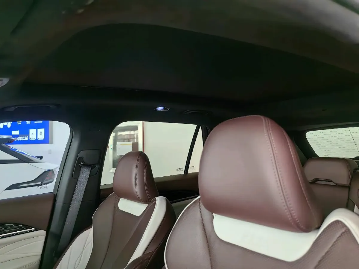 2021 Geely Monjaro 2.0T 218HP L4 7DCT,autocango,china used car exporter,china ev exporter,chinese used car exporter,chinese used ev exporter