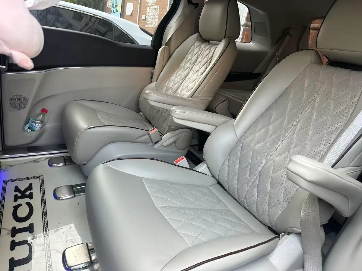 2023 Buick GL8 2.0T 237HP L4 9AT,autocango,china used car exporter,china ev exporter,chinese used car exporter,chinese used ev exporter