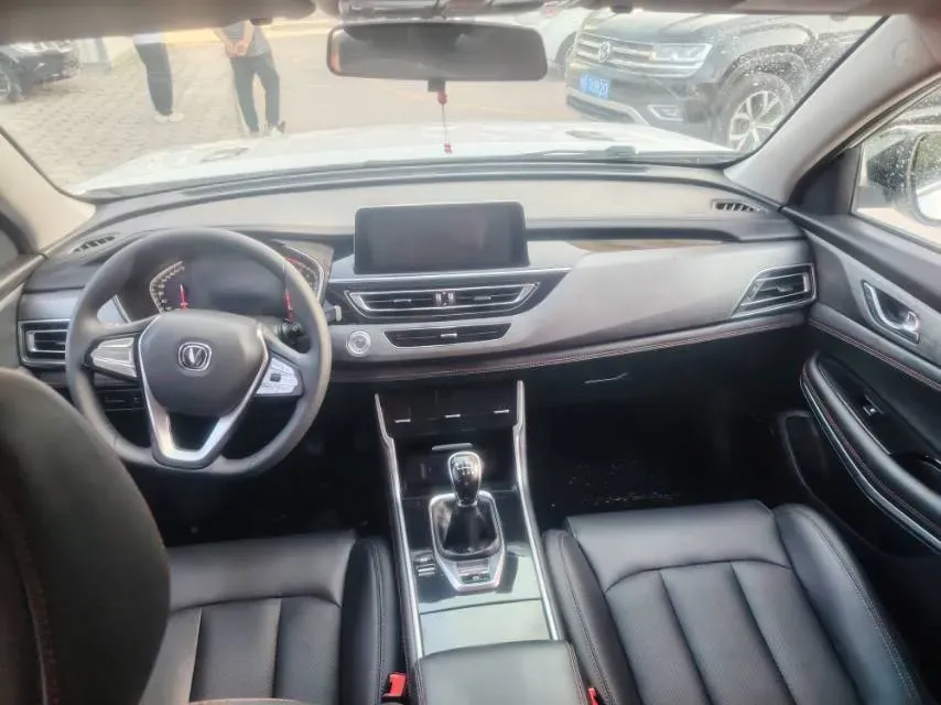 2021 ChangAn CS75 1.5T 178HP L4 6MT,autocango,china used car exporter,china ev exporter,chinese used car exporter,chinese used ev exporter