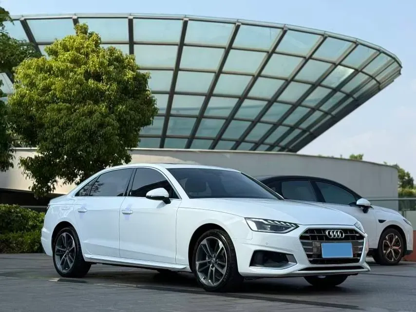 2020 Audi A4L 2.0T 190HP L4 7DCT,autocango,china used car exporter,china ev exporter,chinese used car exporter,chinese used ev exporter