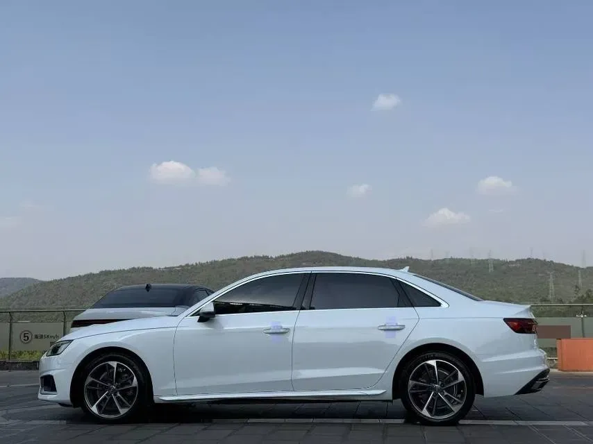 2020 Audi A4L 2.0T 190HP L4 7DCT,autocango,china used car exporter,china ev exporter,chinese used car exporter,chinese used ev exporter