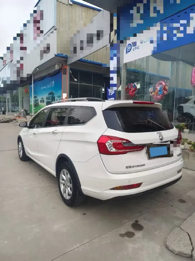 2017 BaoJun 310W 1.5L 112HP L4 6MT,autocango,china used car exporter,china ev exporter,chinese used car exporter,chinese used ev exporter