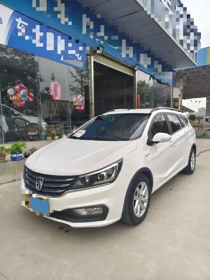 2017 BaoJun 310W 1.5L 112HP L4 6MT,autocango,china used car exporter,china ev exporter,chinese used car exporter,chinese used ev exporter