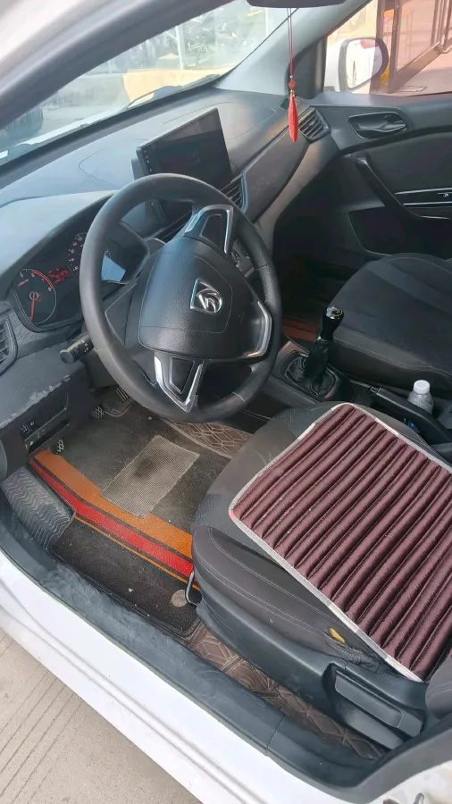 2016 BaoJun 310 1.2L 82HP L4 5MT,autocango,china used car exporter,china ev exporter,chinese used car exporter,chinese used ev exporter