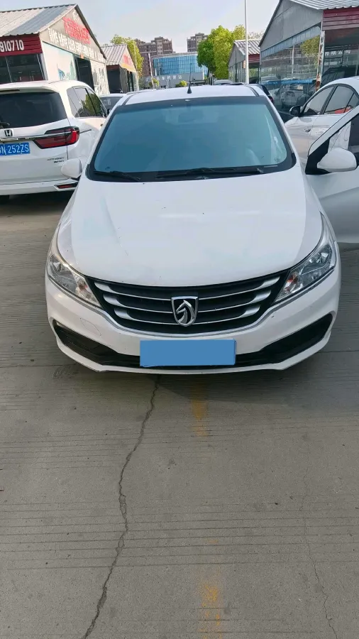 2016 BaoJun 310 1.2L 82HP L4 5MT,autocango,china used car exporter,china ev exporter,chinese used car exporter,chinese used ev exporter