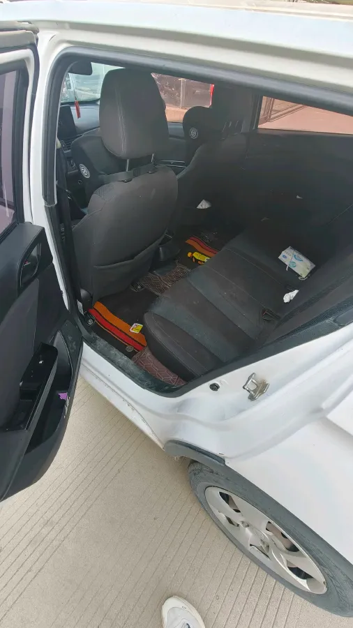 2016 BaoJun 310 1.2L 82HP L4 5MT,autocango,china used car exporter,china ev exporter,chinese used car exporter,chinese used ev exporter