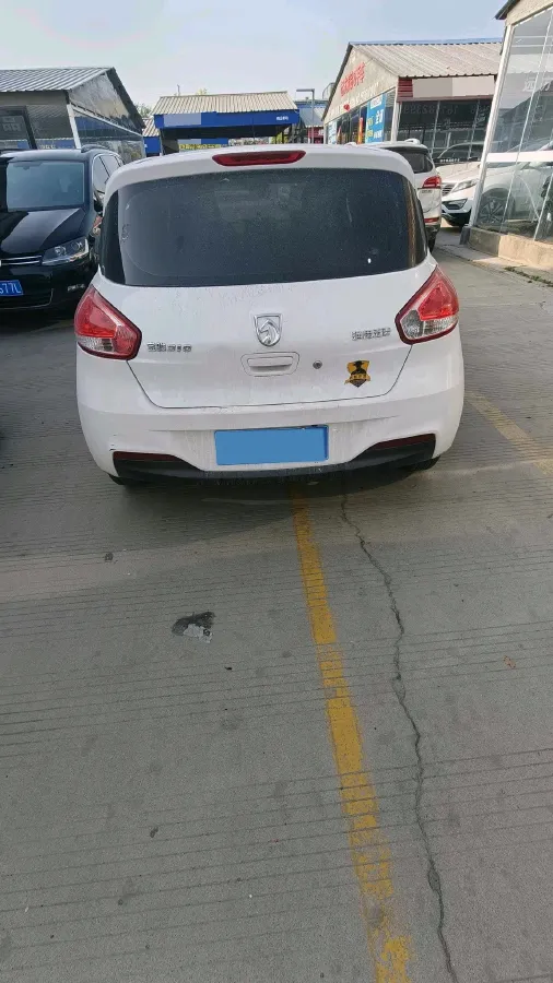 2016 BaoJun 310 1.2L 82HP L4 5MT,autocango,china used car exporter,china ev exporter,chinese used car exporter,chinese used ev exporter