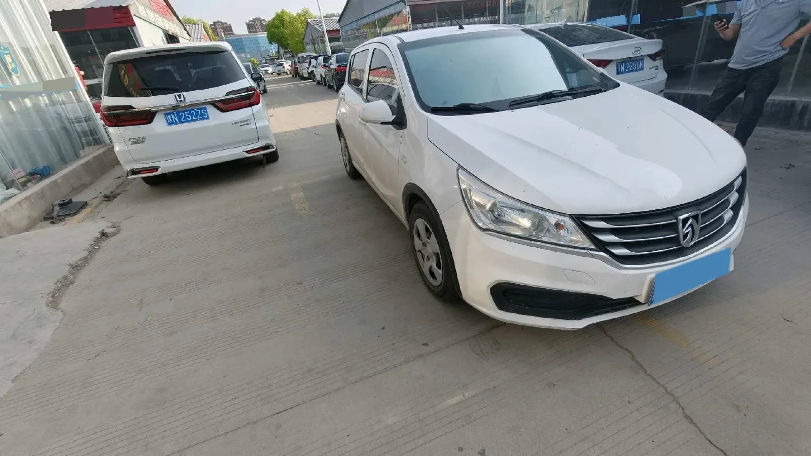2016 BaoJun 310 1.2L 82HP L4 5MT,autocango,china used car exporter,china ev exporter,chinese used car exporter,chinese used ev exporter