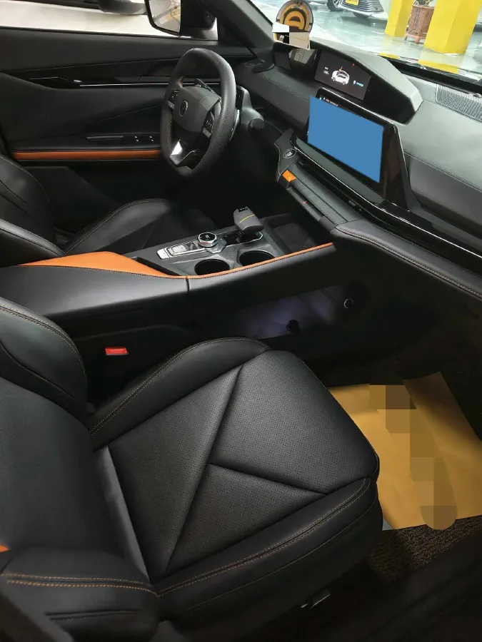 2022 ChangAn UNI-V 1.5T 188HP L4 7DCT,autocango,china used car exporter,china ev exporter,chinese used car exporter,chinese used ev exporter