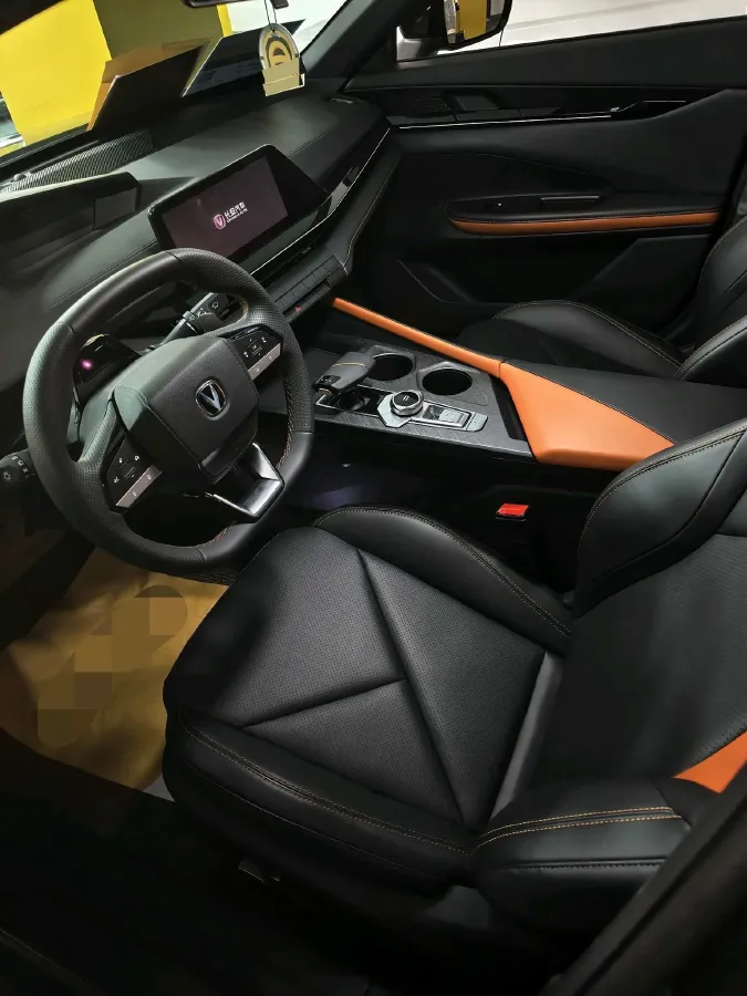 2022 ChangAn UNI-V 1.5T 188HP L4 7DCT,autocango,china used car exporter,china ev exporter,chinese used car exporter,chinese used ev exporter