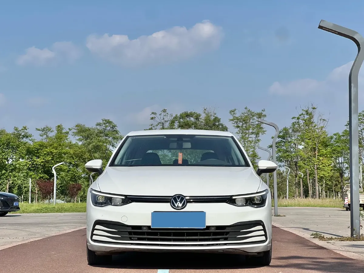 2023 Volkswagen Golf 1.2T 116HP L4 7DCT,autocango,china used car exporter,china ev exporter,chinese used car exporter,chinese used ev exporter