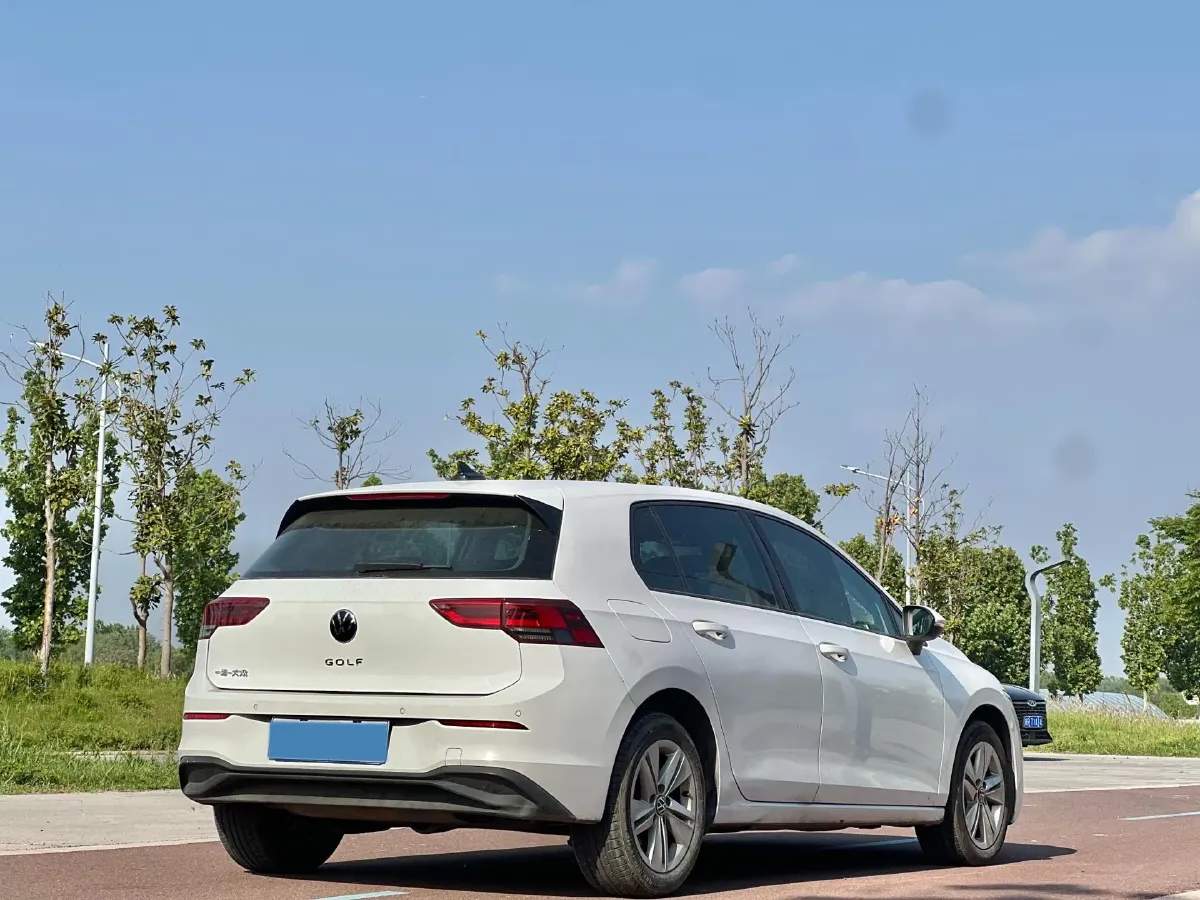 2023 Volkswagen Golf 1.2T 116HP L4 7DCT,autocango,china used car exporter,china ev exporter,chinese used car exporter,chinese used ev exporter
