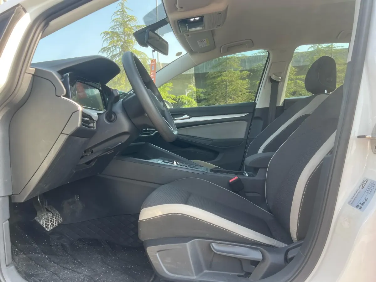 2023 Volkswagen Golf 1.2T 116HP L4 7DCT,autocango,china used car exporter,china ev exporter,chinese used car exporter,chinese used ev exporter