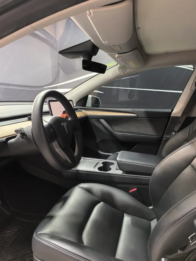 2022 Tesla Model Y BEV 60KWH,autocango,china used car exporter,china ev exporter,chinese used car exporter,chinese used ev exporter