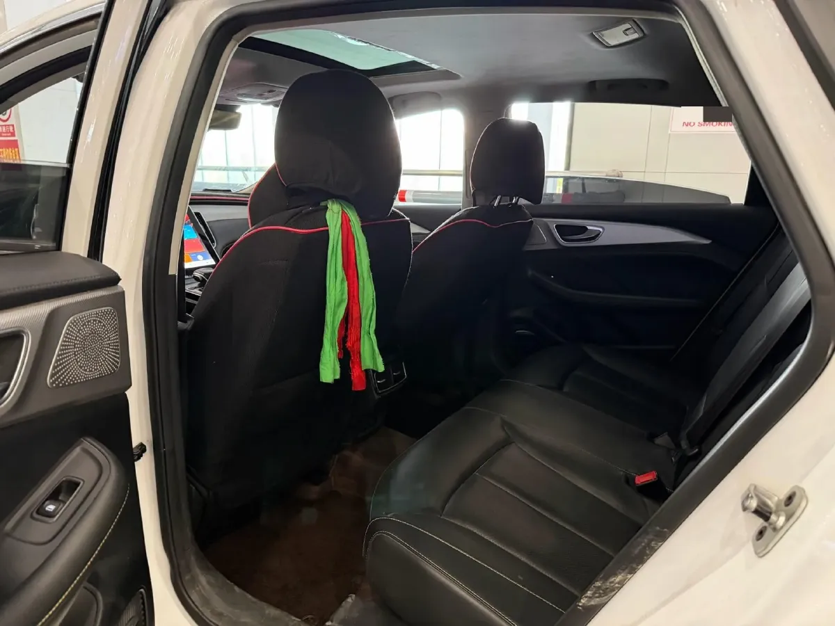 2020 Roewe i6 MAX 1.5T 173HP L4 7DCT,autocango,china used car exporter,china ev exporter,chinese used car exporter,chinese used ev exporter