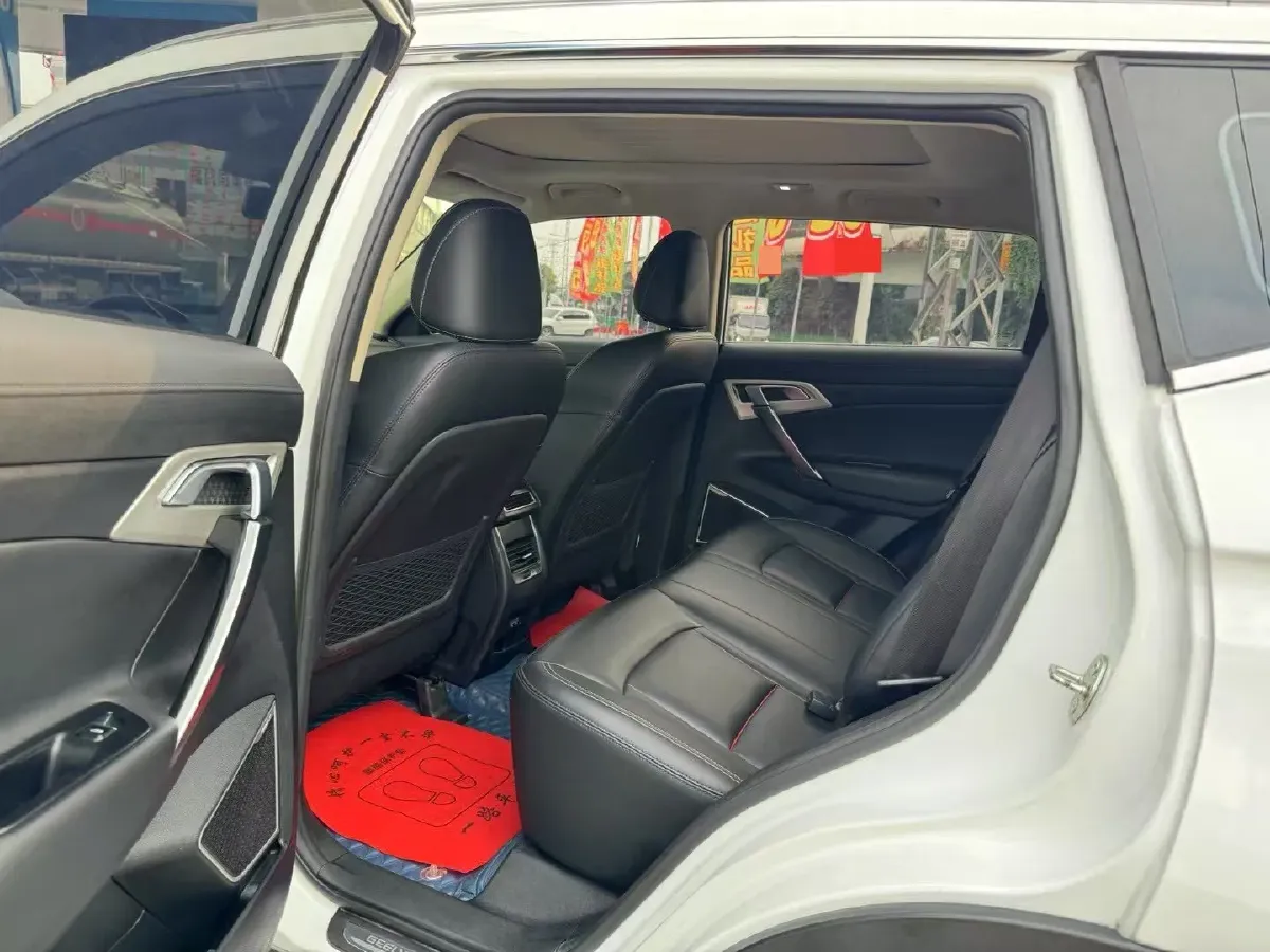 2020 Roewe i6 1.5T 169HP L4 7DCT,autocango,china used car exporter,china ev exporter,chinese used car exporter,chinese used ev exporter