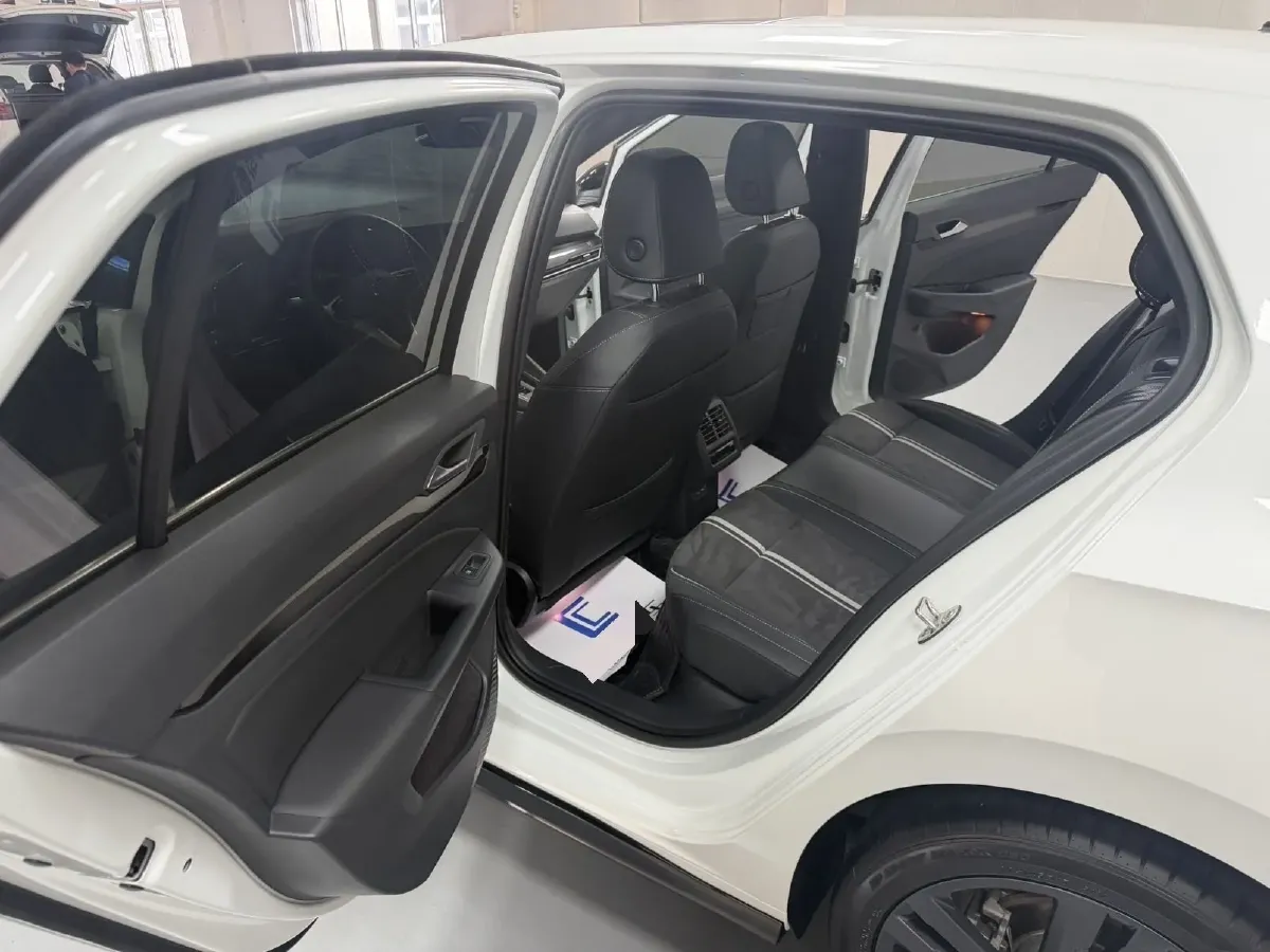 2024 Volkswagen Golf 1.4T 150HP L4 7DCT,autocango,china used car exporter,china ev exporter,chinese used car exporter,chinese used ev exporter