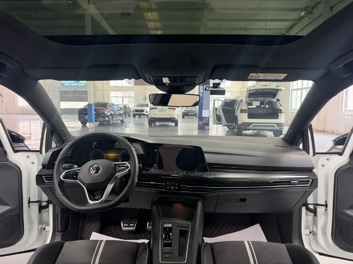 2024 Volkswagen Golf 1.4T 150HP L4 7DCT,autocango,china used car exporter,china ev exporter,chinese used car exporter,chinese used ev exporter