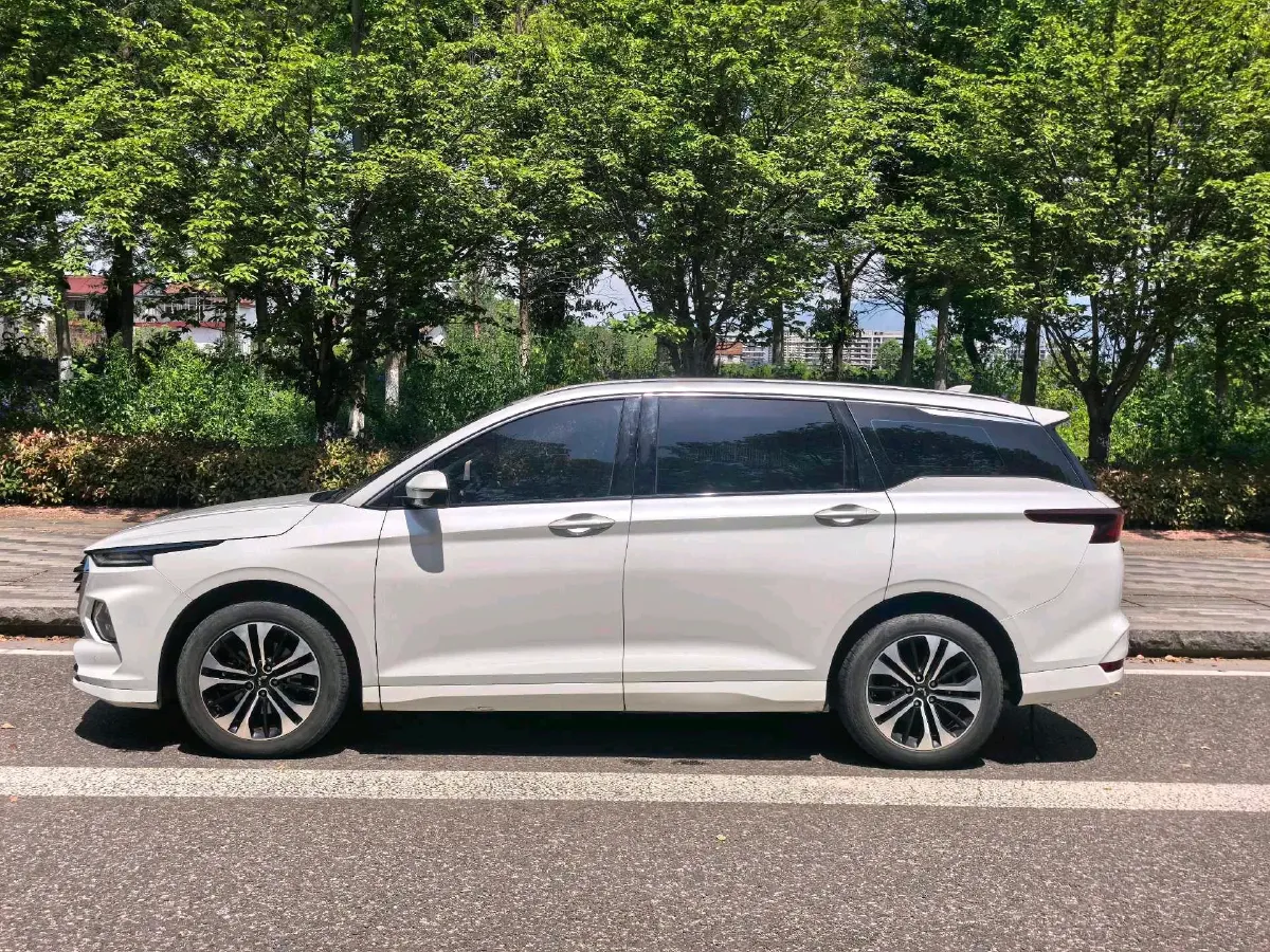 2022 WuLing KaiJie 1.5T 177HP L4 CVT,autocango,china used car exporter,china ev exporter,chinese used car exporter,chinese used ev exporter