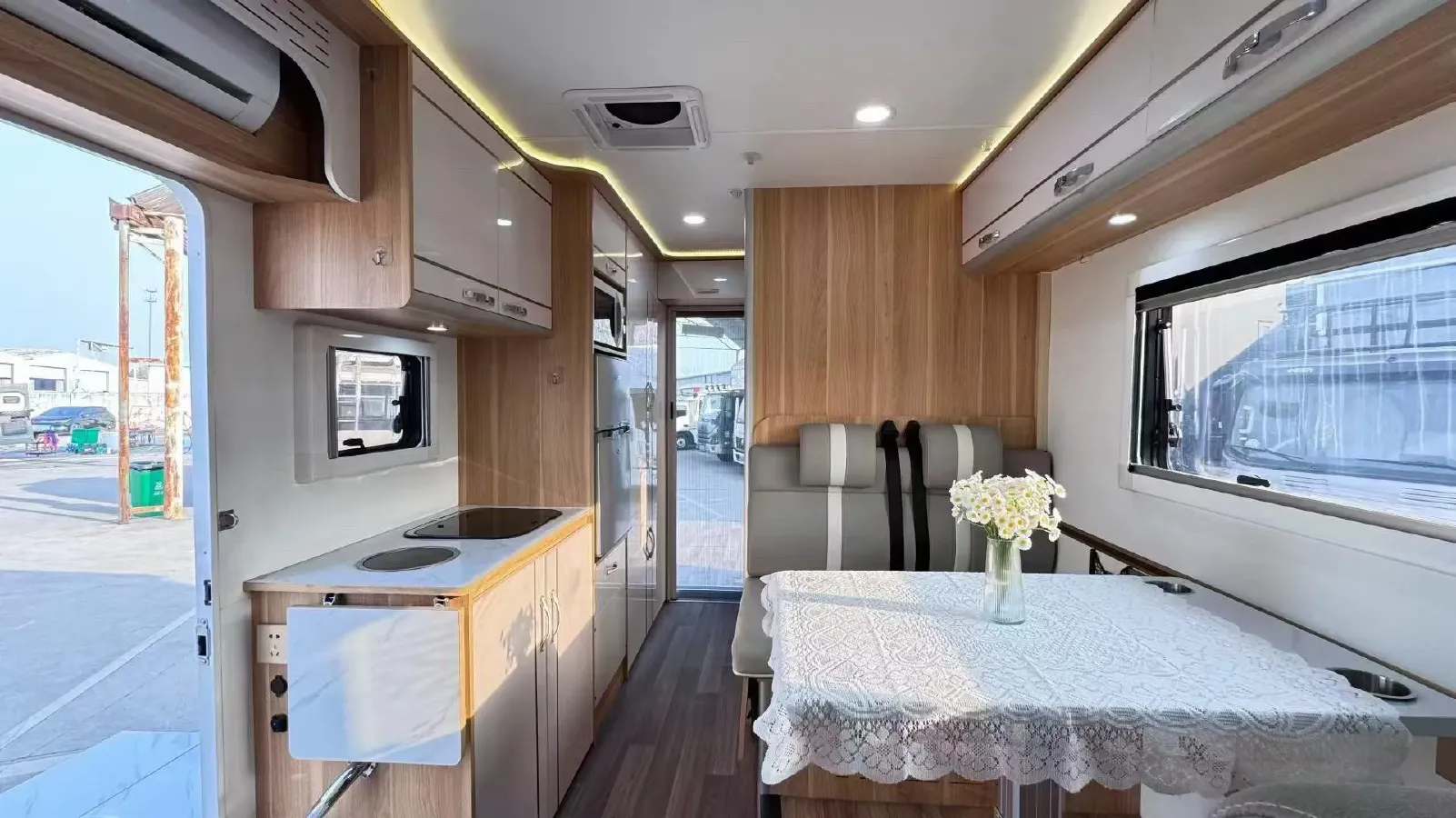 2021 MAXUS V80 RV 2.0T 139HP L4 6AMT,autocango,china used car exporter,china ev exporter,chinese used car exporter,chinese used ev exporter