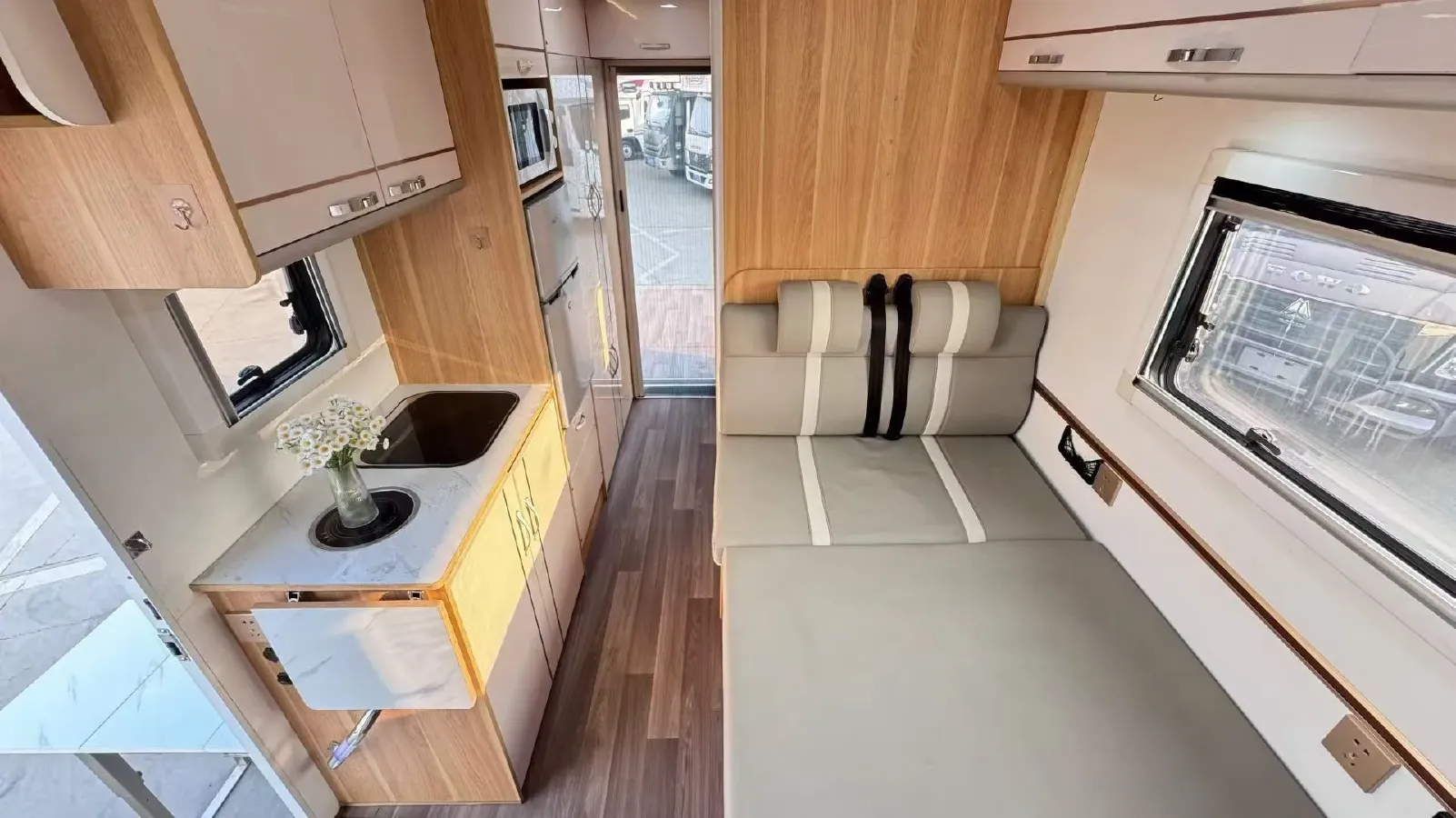 2021 MAXUS V80 RV 2.0T 139HP L4 6AMT,autocango,china used car exporter,china ev exporter,chinese used car exporter,chinese used ev exporter