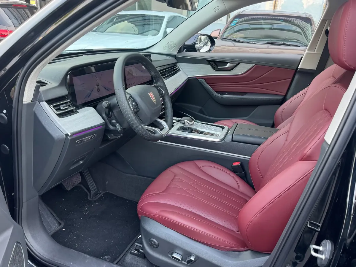 2025 HongQi HS5 2.0T 252HP L4 8AT,autocango,china used car exporter,china ev exporter,chinese used car exporter,chinese used ev exporter