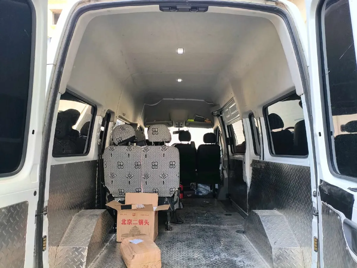 2019 Ford Transit 2.0T 121HP L4 5MT,autocango,china used car exporter,china ev exporter,chinese used car exporter,chinese used ev exporter