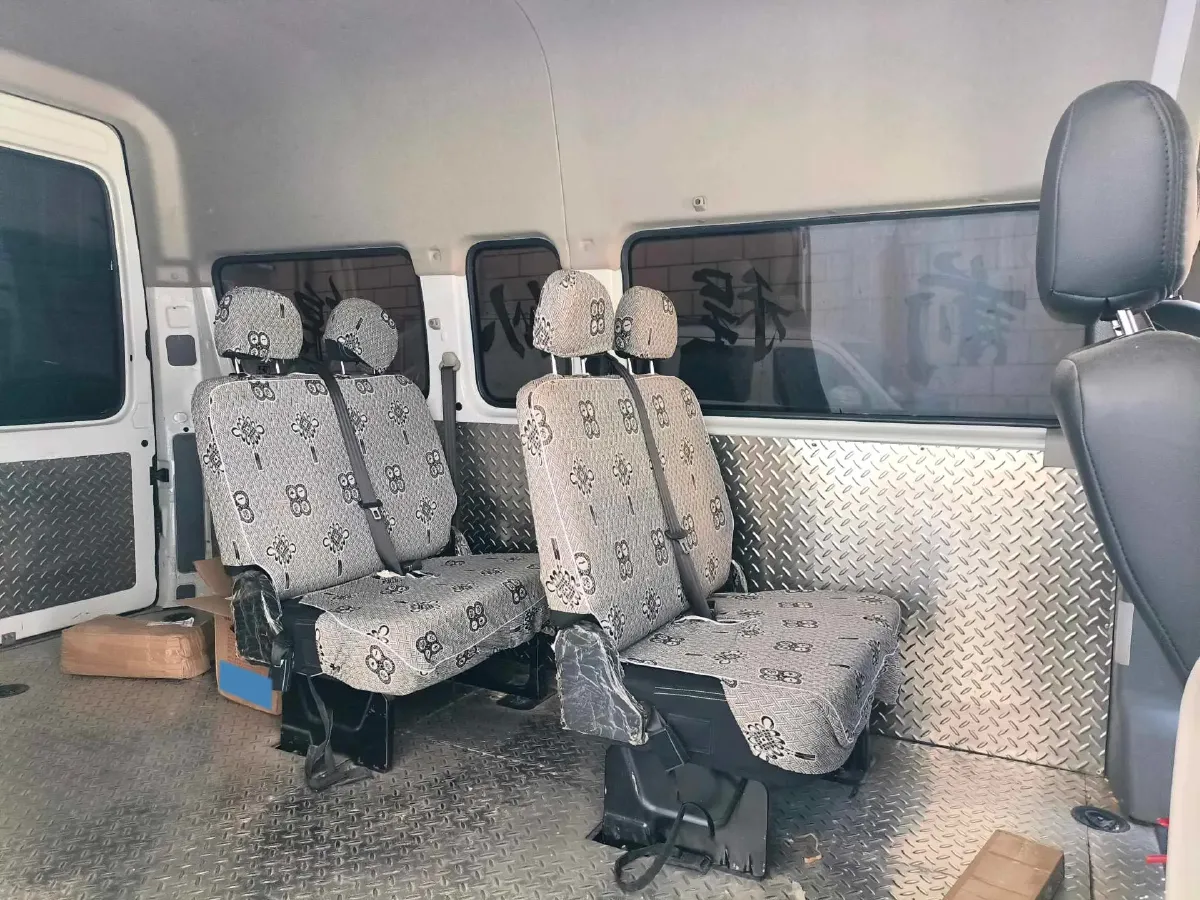 2019 Ford Transit 2.0T 121HP L4 5MT,autocango,china used car exporter,china ev exporter,chinese used car exporter,chinese used ev exporter