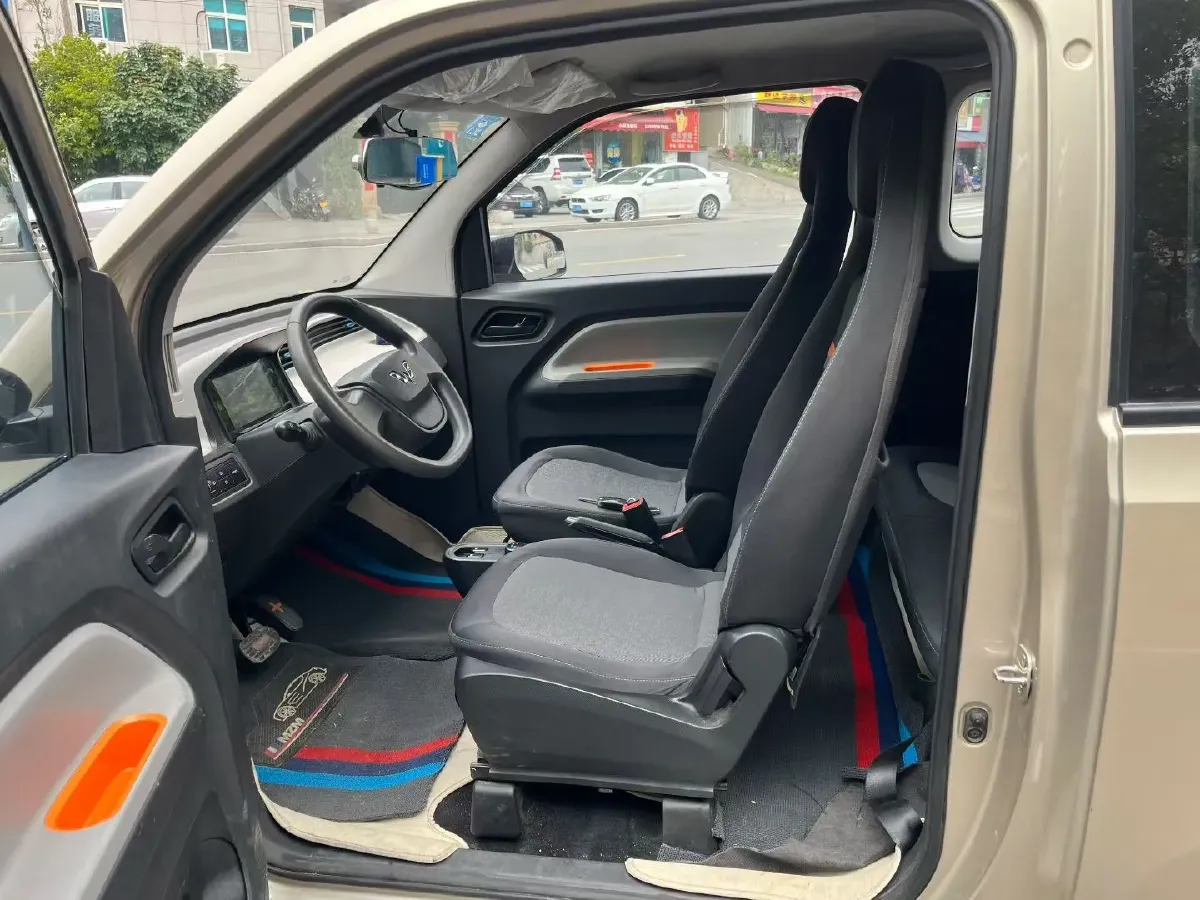 2021 WuLing HongGuang MINI EV BEV 13.8KWH,autocango,china used car exporter,china ev exporter,chinese used car exporter,chinese used ev exporter