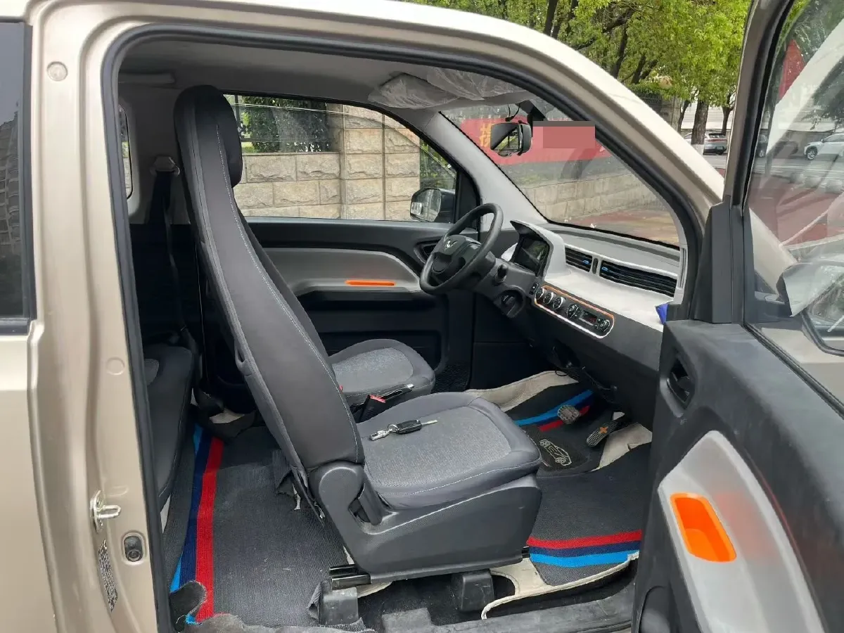 2021 WuLing HongGuang MINI EV BEV 13.8KWH,autocango,china used car exporter,china ev exporter,chinese used car exporter,chinese used ev exporter