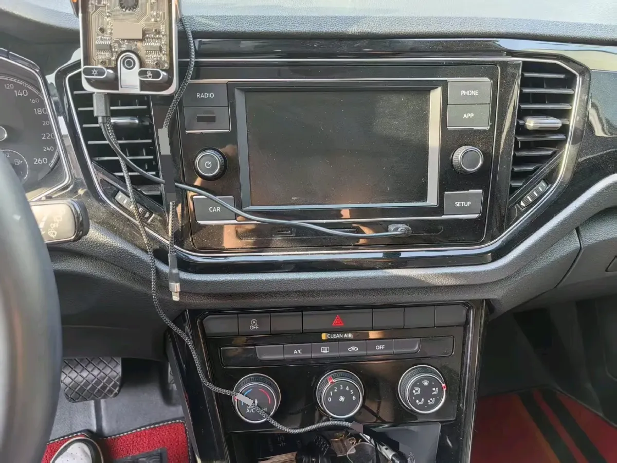 2019 Volkswagen T-Roc 1.4T 150HP L4 7DCT,autocango,china used car exporter,china ev exporter,chinese used car exporter,chinese used ev exporter