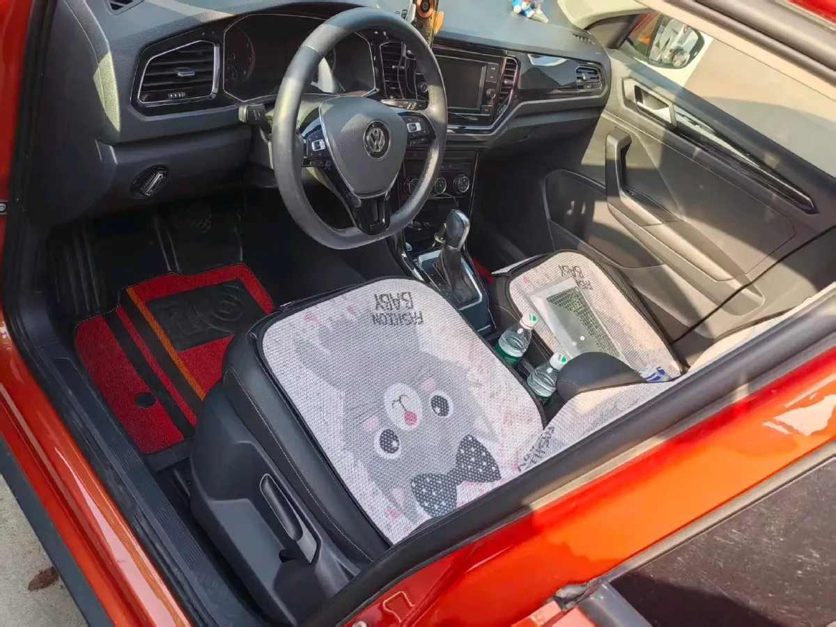 2019 Volkswagen T-Roc 1.4T 150HP L4 7DCT,autocango,china used car exporter,china ev exporter,chinese used car exporter,chinese used ev exporter