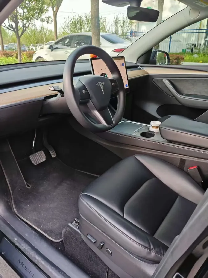 2022 Tesla Model Y BEV 60KWH,autocango,china used car exporter,china ev exporter,chinese used car exporter,chinese used ev exporter