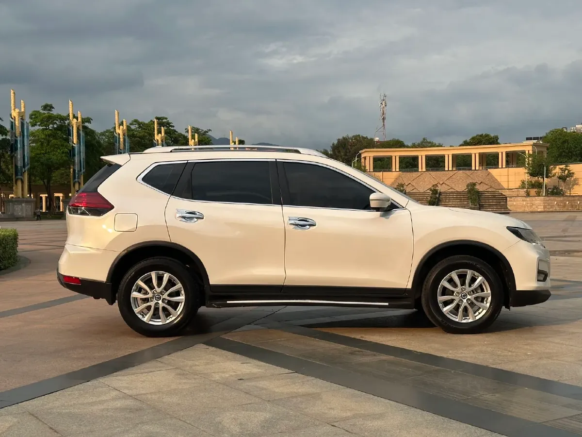 2020 Nissan X-Trail 2.0L 154HP L4 CVT,autocango,china used car exporter,china ev exporter,chinese used car exporter,chinese used ev exporter