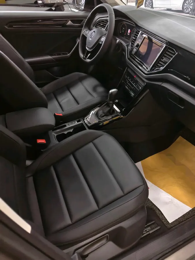 2019 Volkswagen T-Roc 1.4T 150HP L4 7DCT,autocango,china used car exporter,china ev exporter,chinese used car exporter,chinese used ev exporter