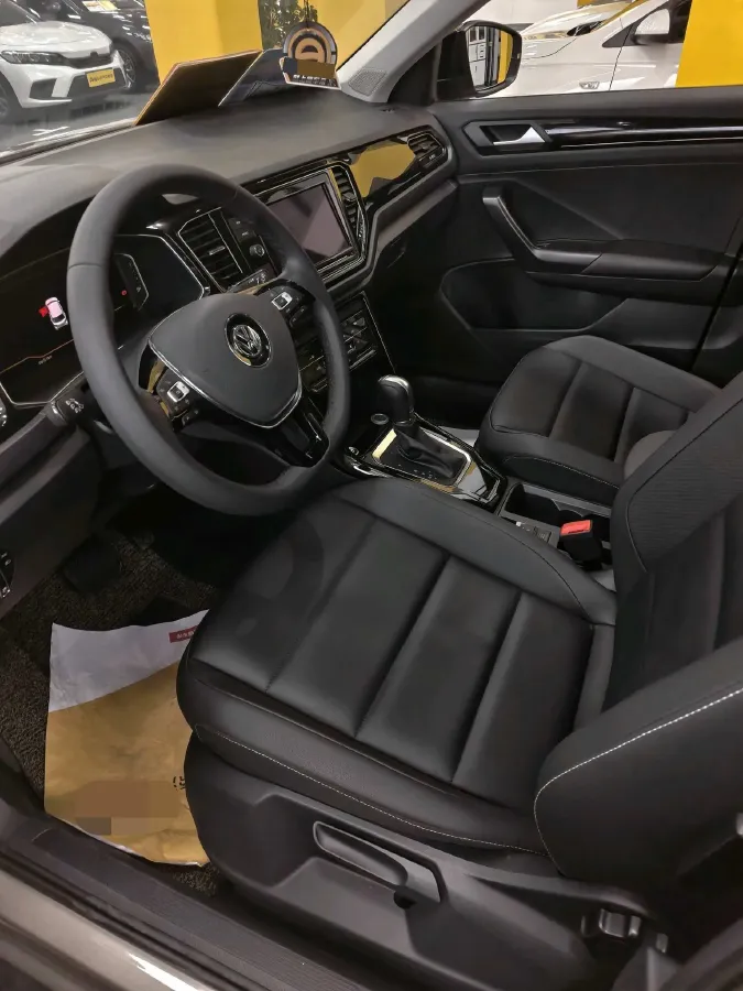 2019 Volkswagen T-Roc 1.4T 150HP L4 7DCT,autocango,china used car exporter,china ev exporter,chinese used car exporter,chinese used ev exporter